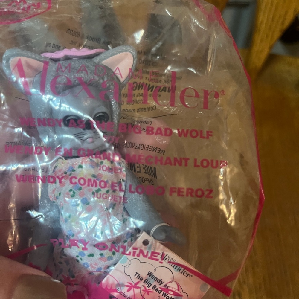 Little Red Riding Hood and Wolf Plush Toy Set/ new in packaging. - Picture 6 of 6